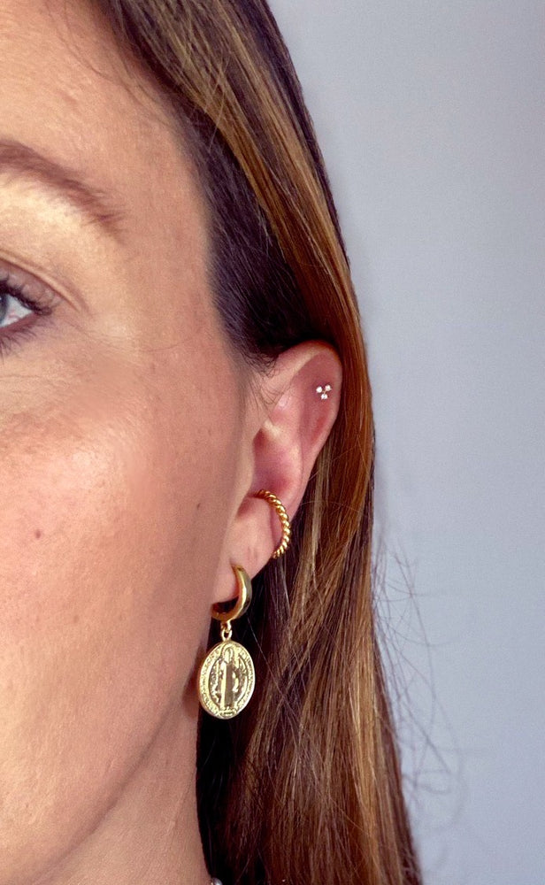 Marisela Gold Cartilage Stud Earring